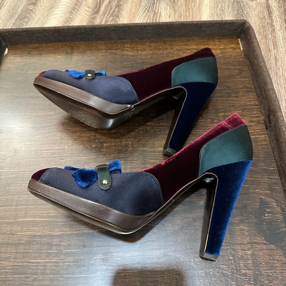 Gianfranco Ferré podium hills (36.5 size) - Picture 3 of 6